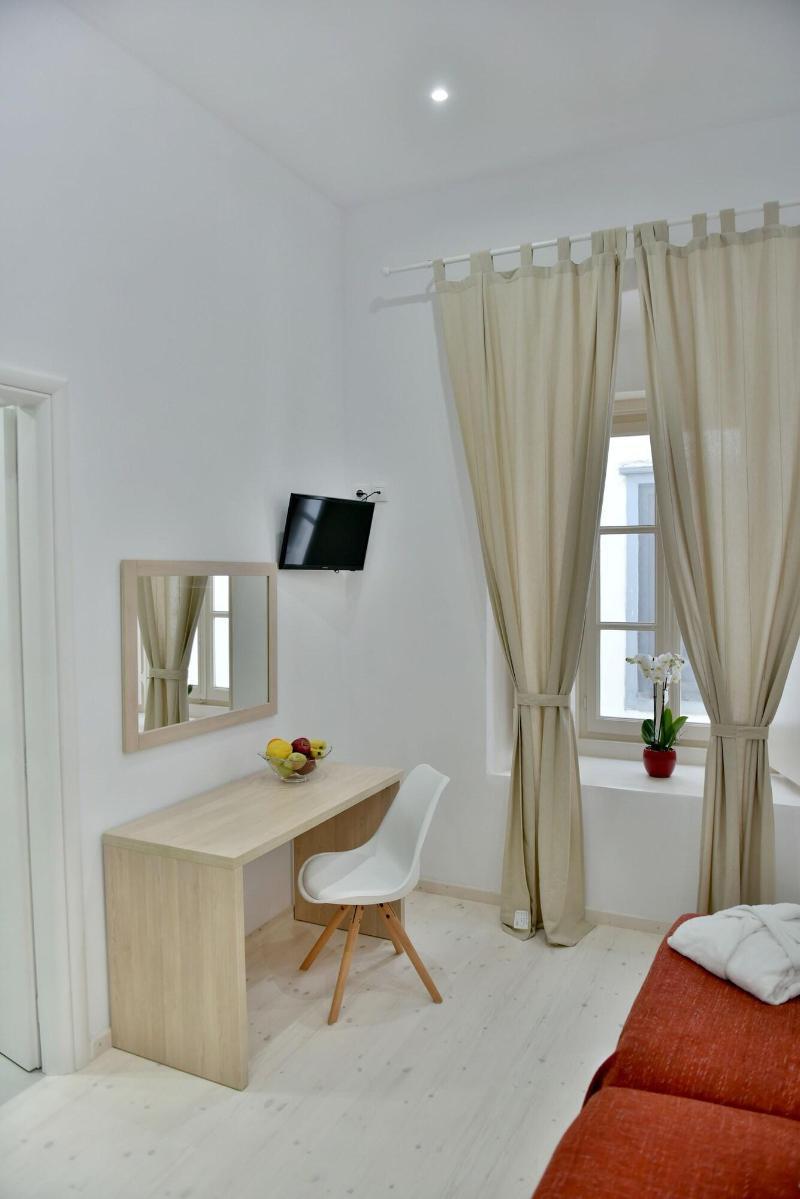 Douskos Port House Hotel Ídra Kültér fotó