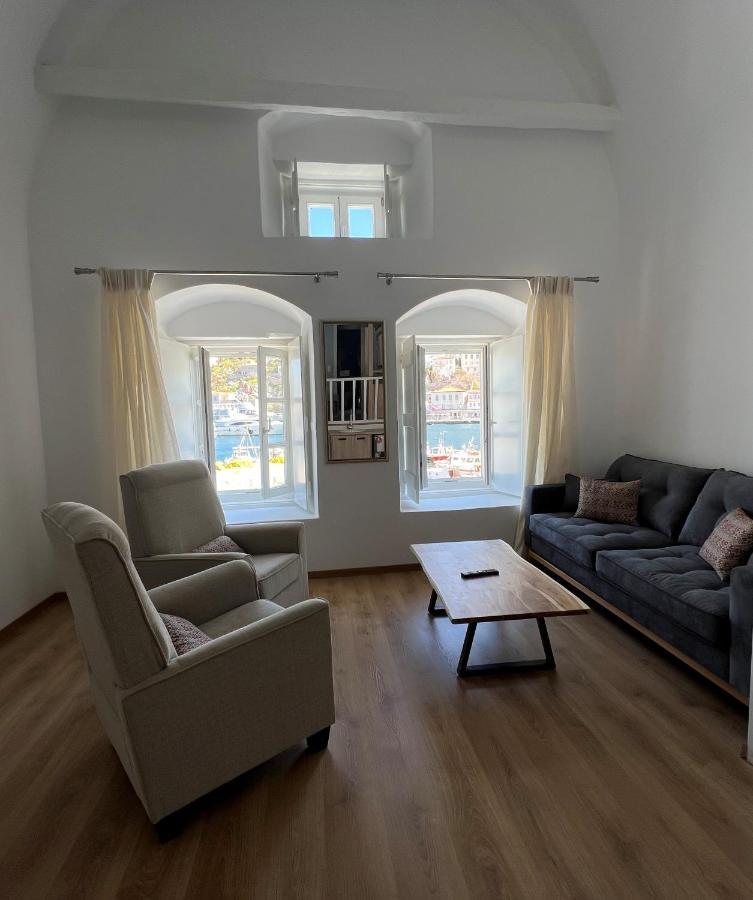 Douskos Port House Hotel Ídra Kültér fotó