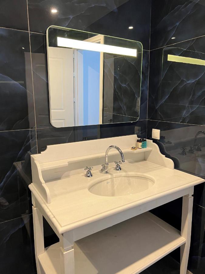 Douskos Port House Hotel Ídra Kültér fotó