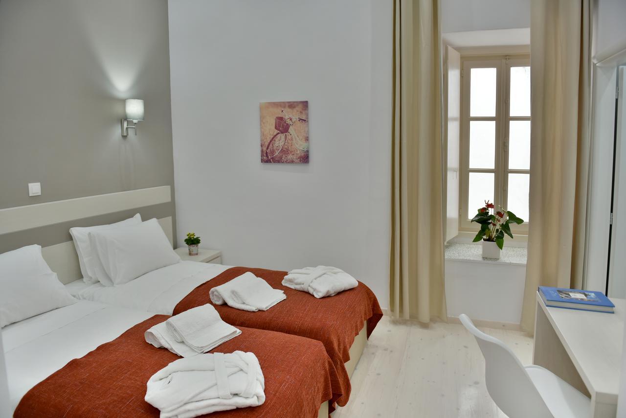 Douskos Port House Hotel Ídra Kültér fotó