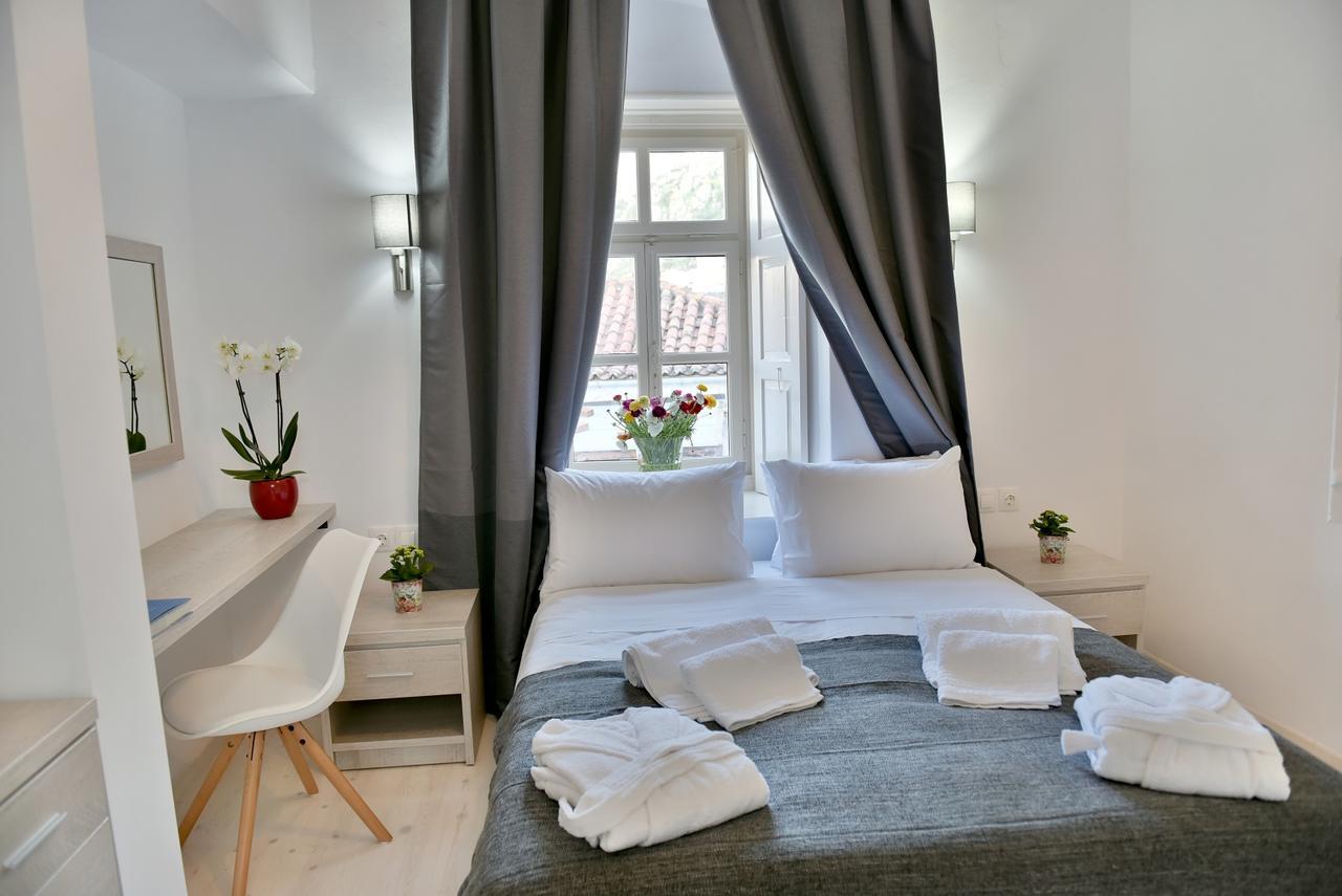 Douskos Port House Hotel Ídra Kültér fotó